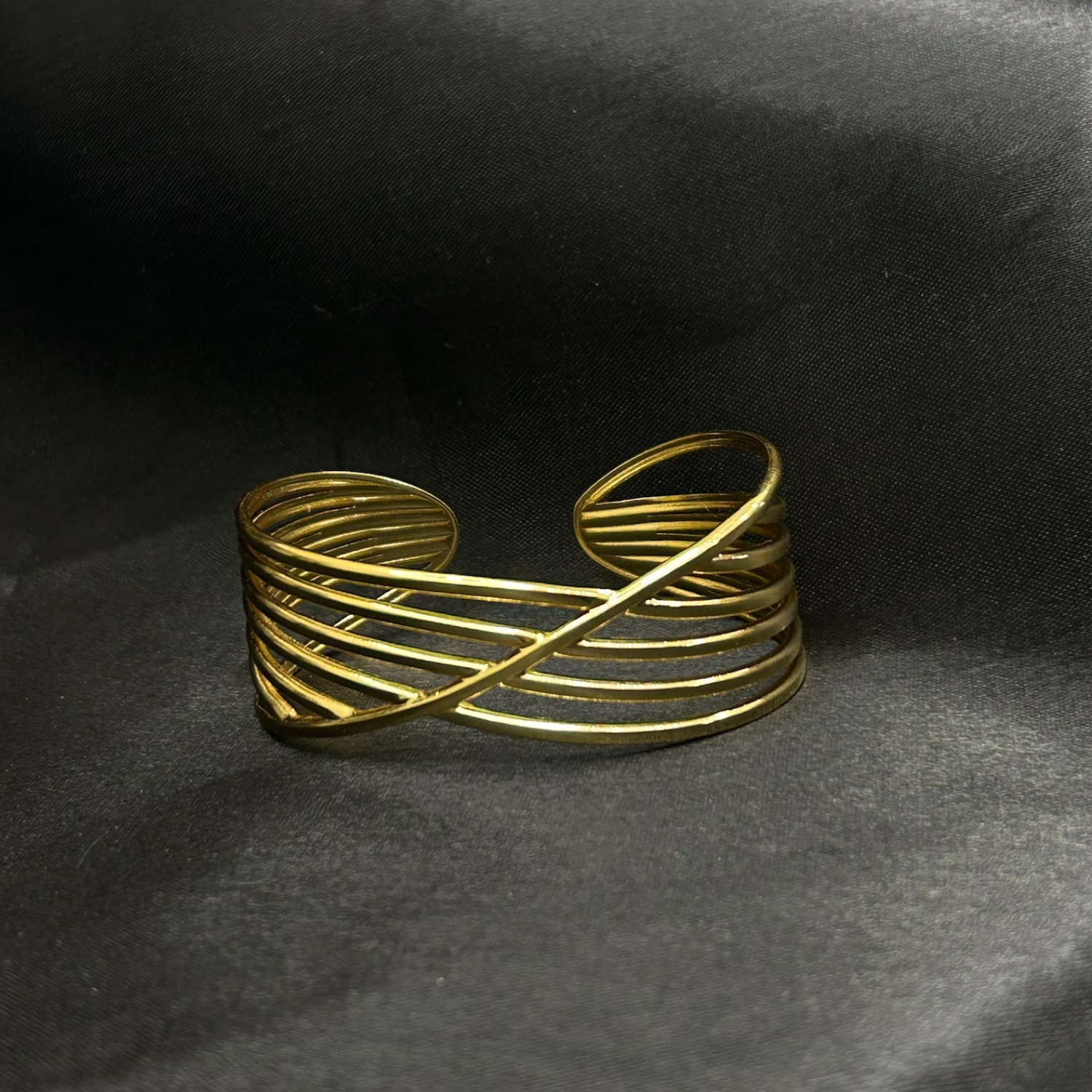 Golden elegant bracelet