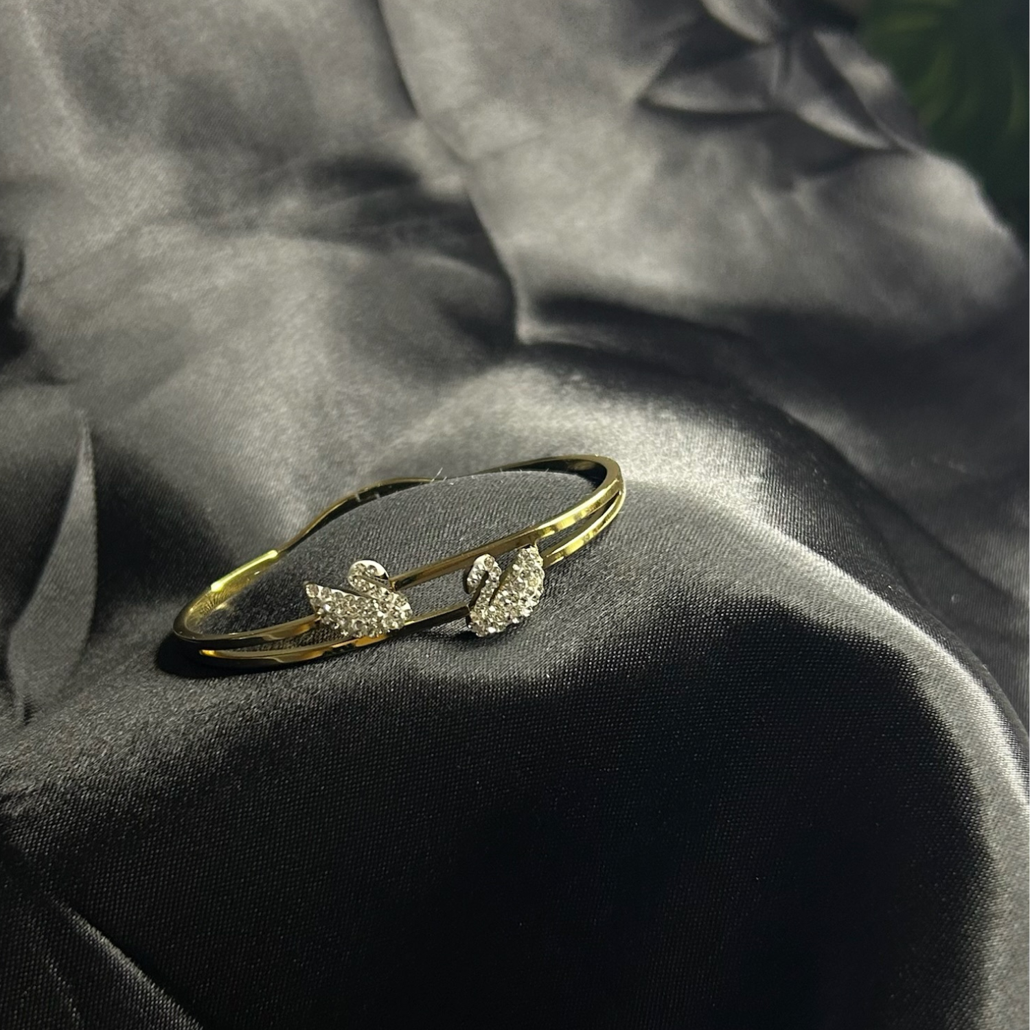 Diamond swan bracelet