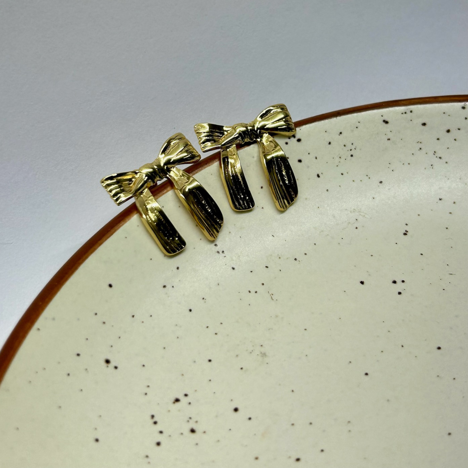 Cute bow earrings
