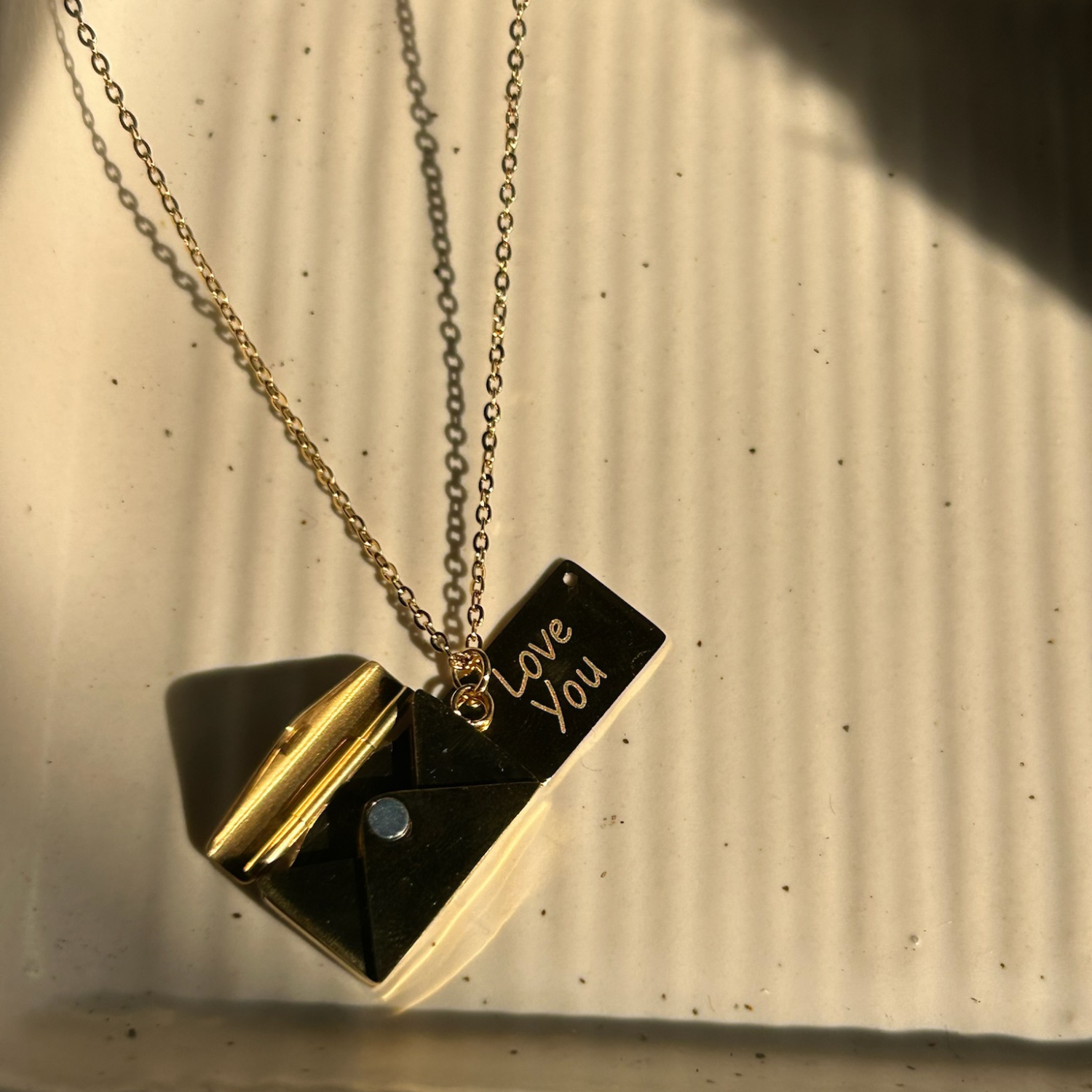 Love you message openable necklace