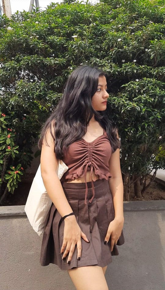 Brown pleated skirt