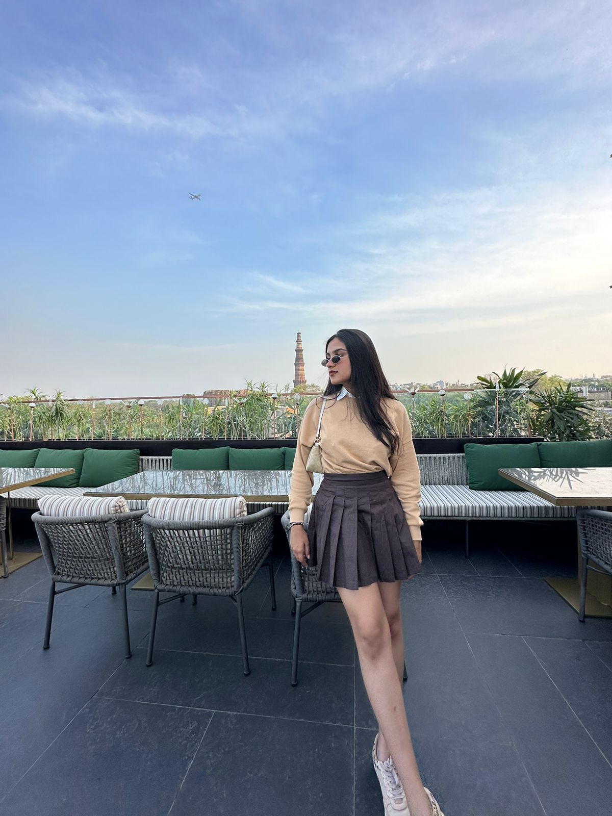 Brown pleated skirt
