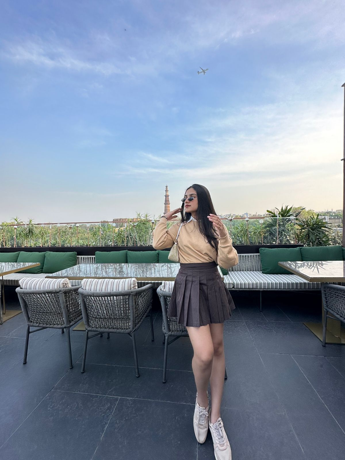 Brown pleated skirt