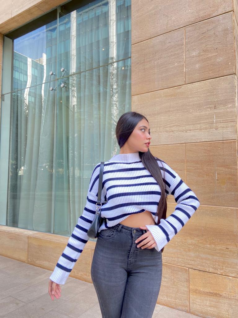 White & Navy striped knitted oversized jumper - Emprall 