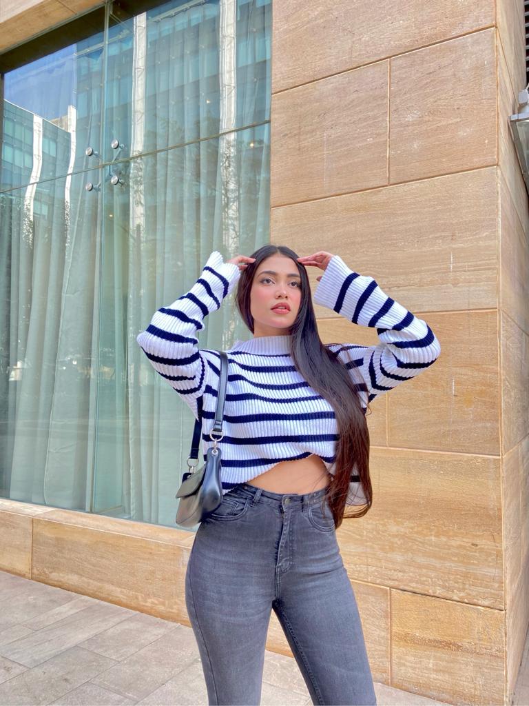 White & Navy striped knitted oversized jumper - Emprall