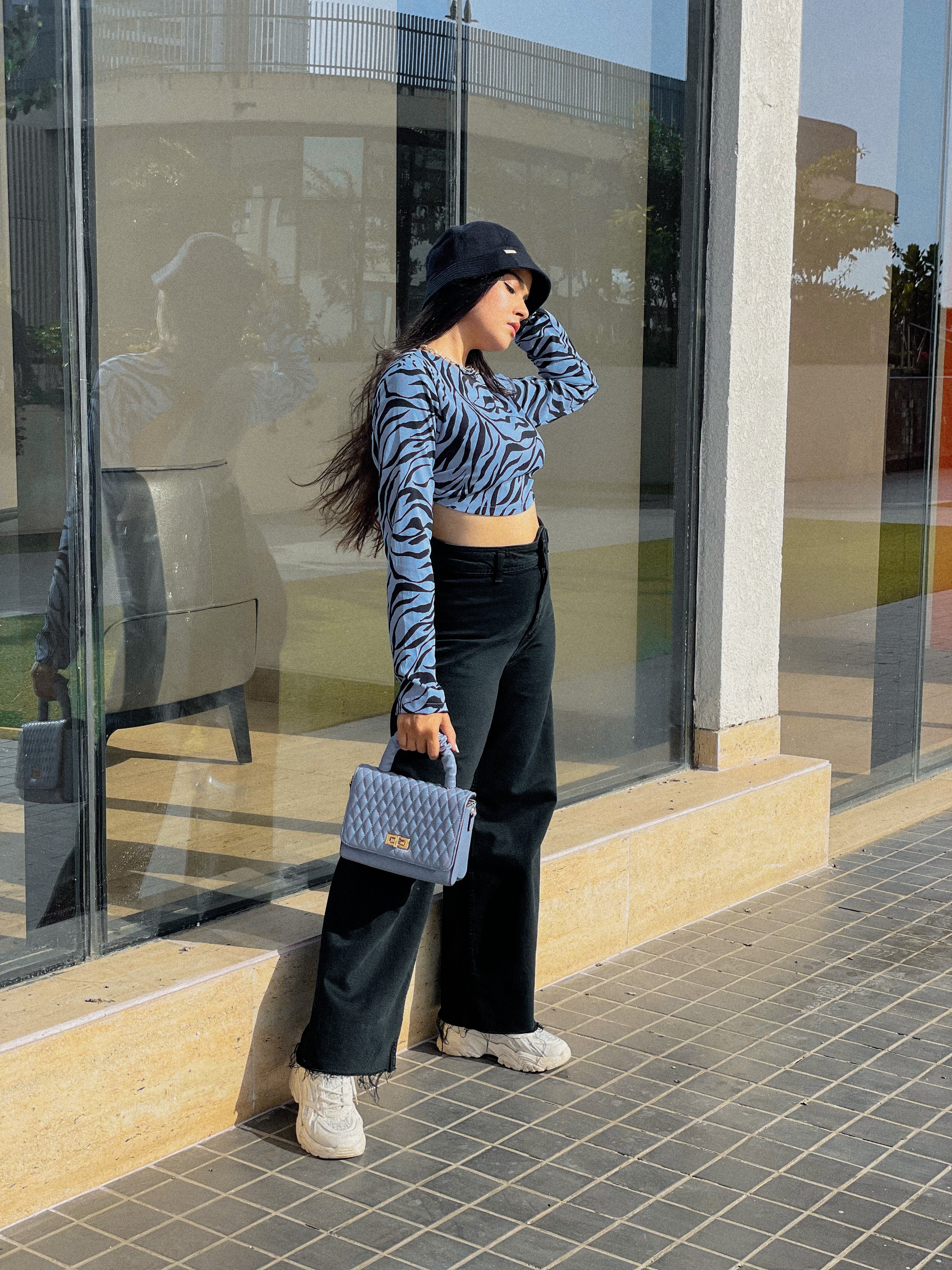Sheane Blue zebra backless top - Emprall