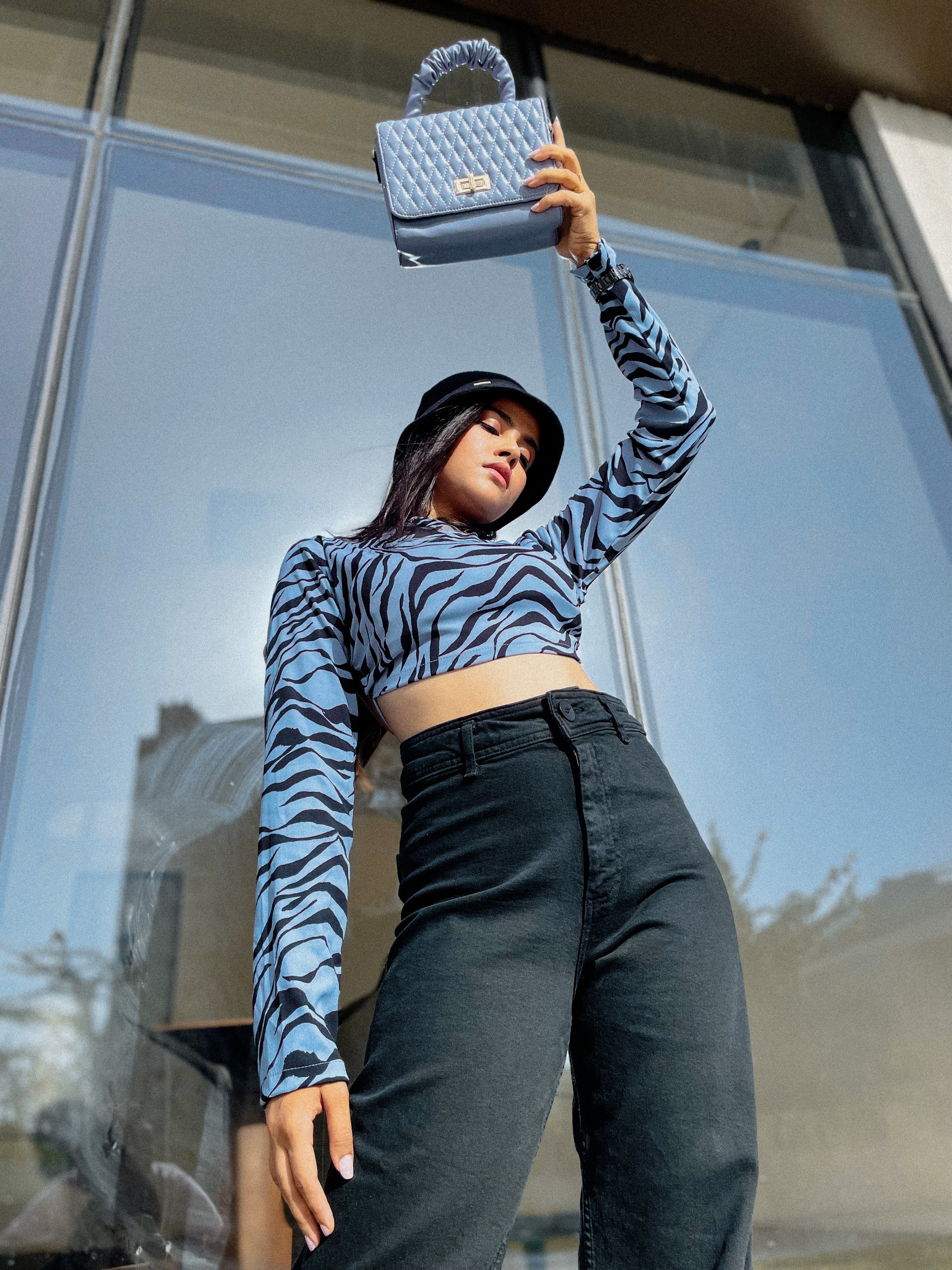 Sheane Blue zebra backless top - Emprall