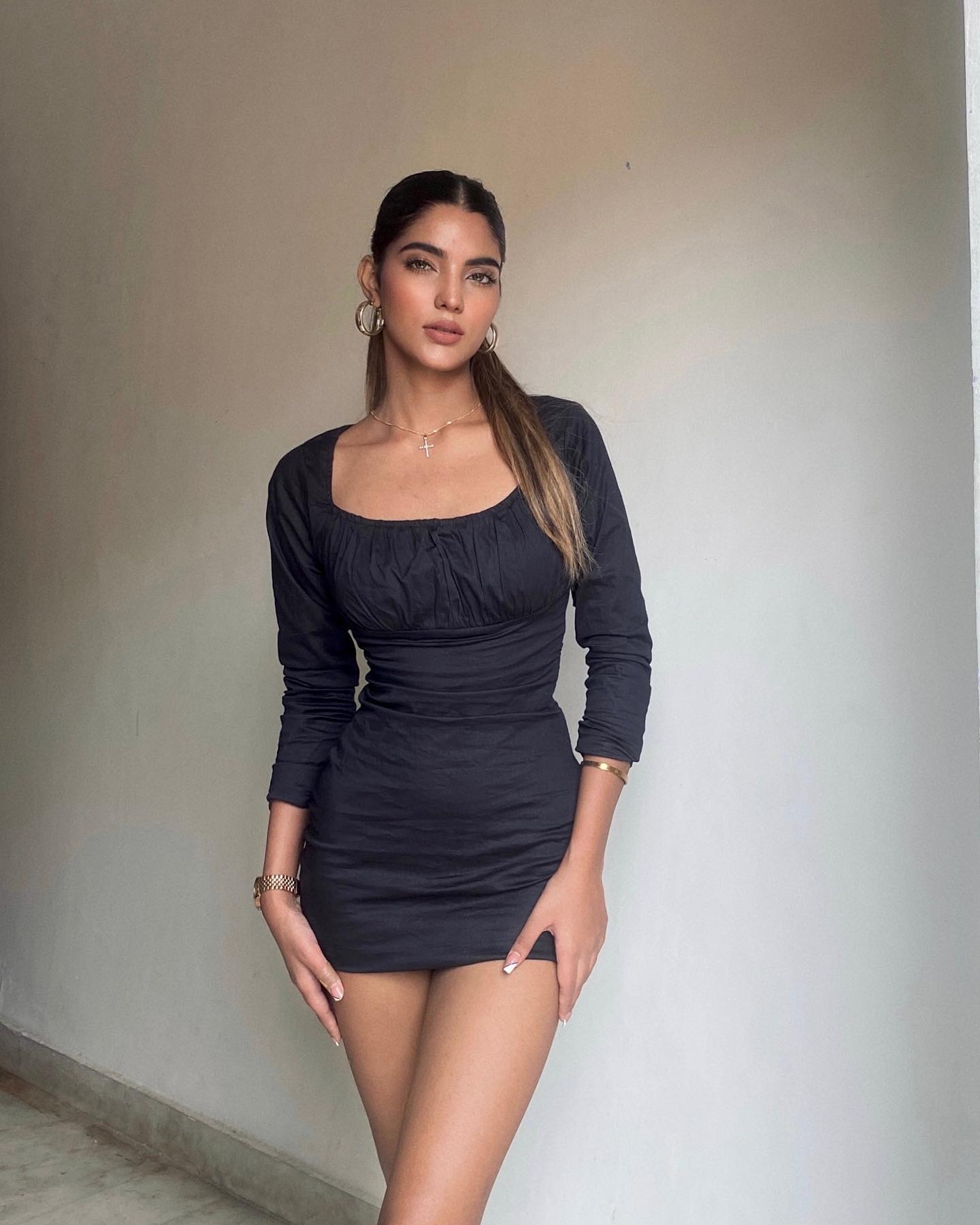 Make me feel black dress