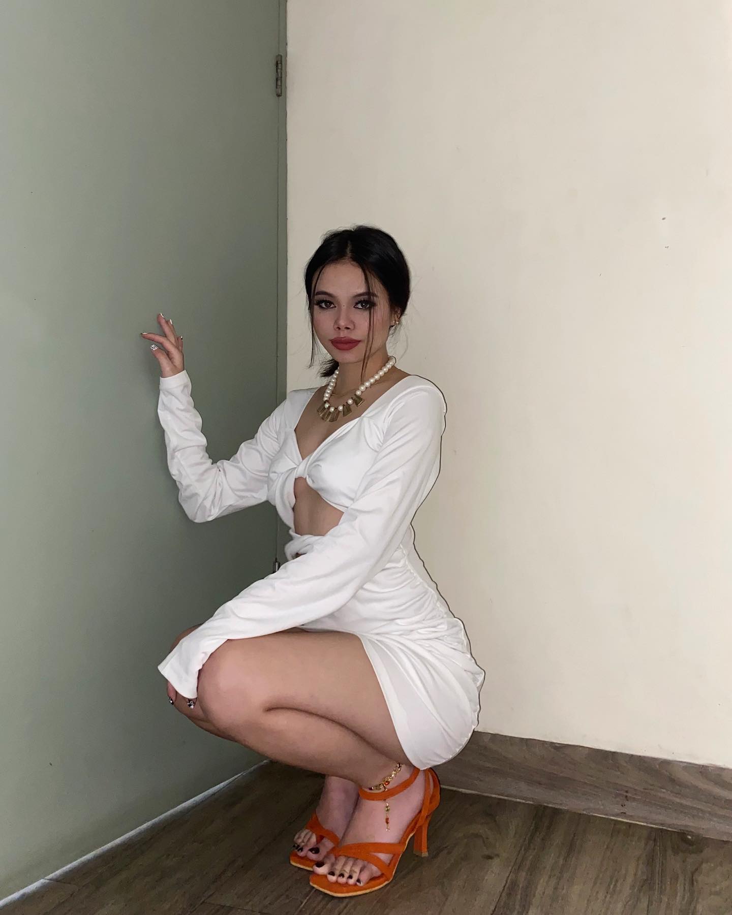 Noelle white criss cross dress - Emprall