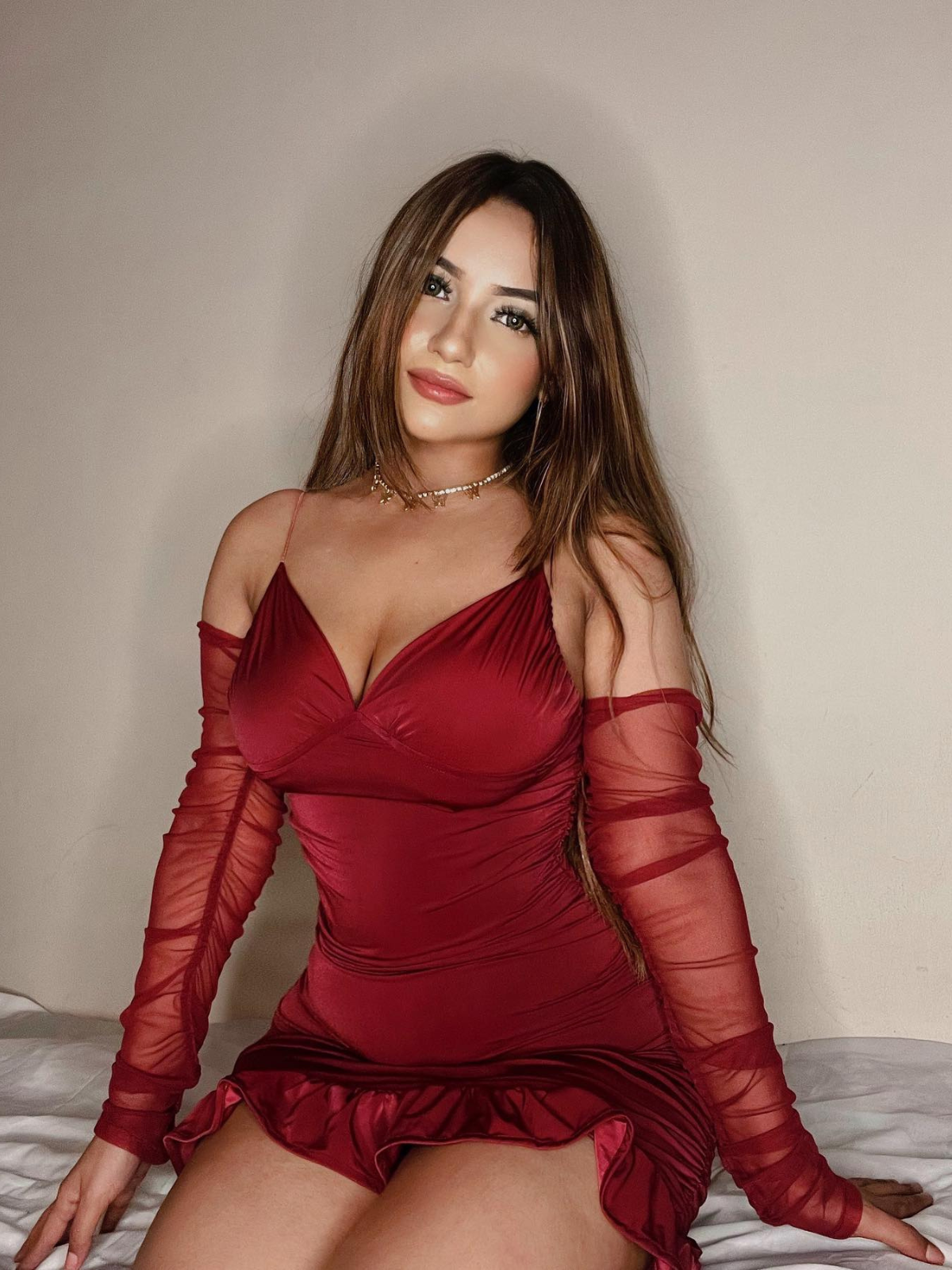 Celena burgundy dress with mesh gloves - Emprall
