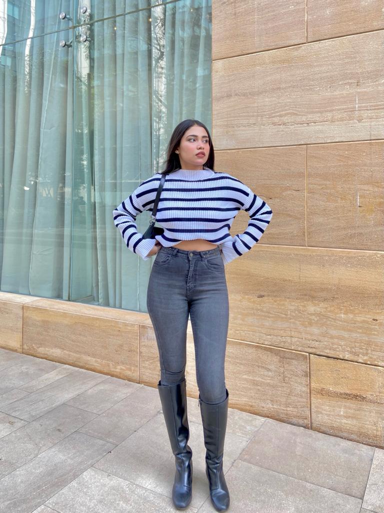 White & Navy striped knitted oversized jumper - Emprall 