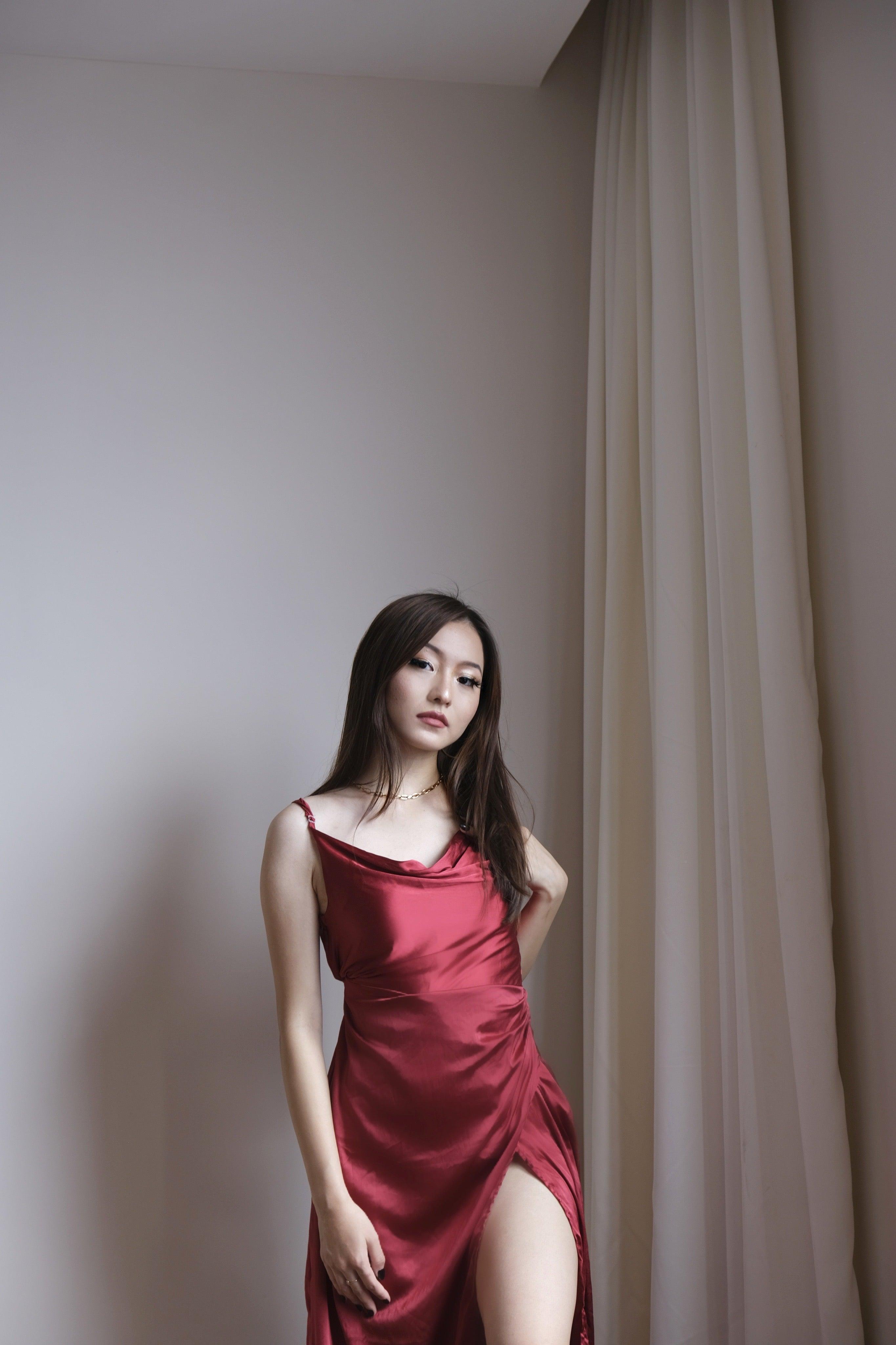 Red Datenight long satin dress - Emprall 