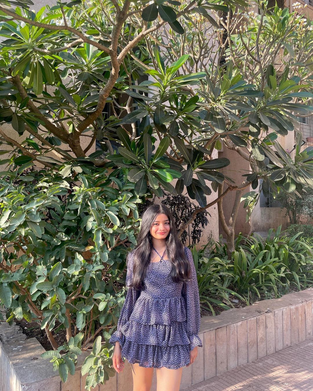 Yvette black floral padded dress - Emprall