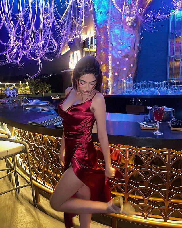 Red Datenight long satin dress - Emprall
